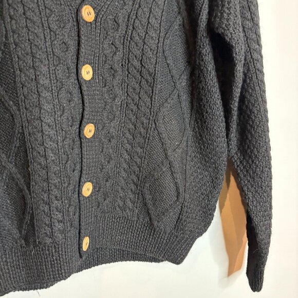 Vintage Deadstock Black Wool Cableknit Cardigan sweater - Picture 2 of 4